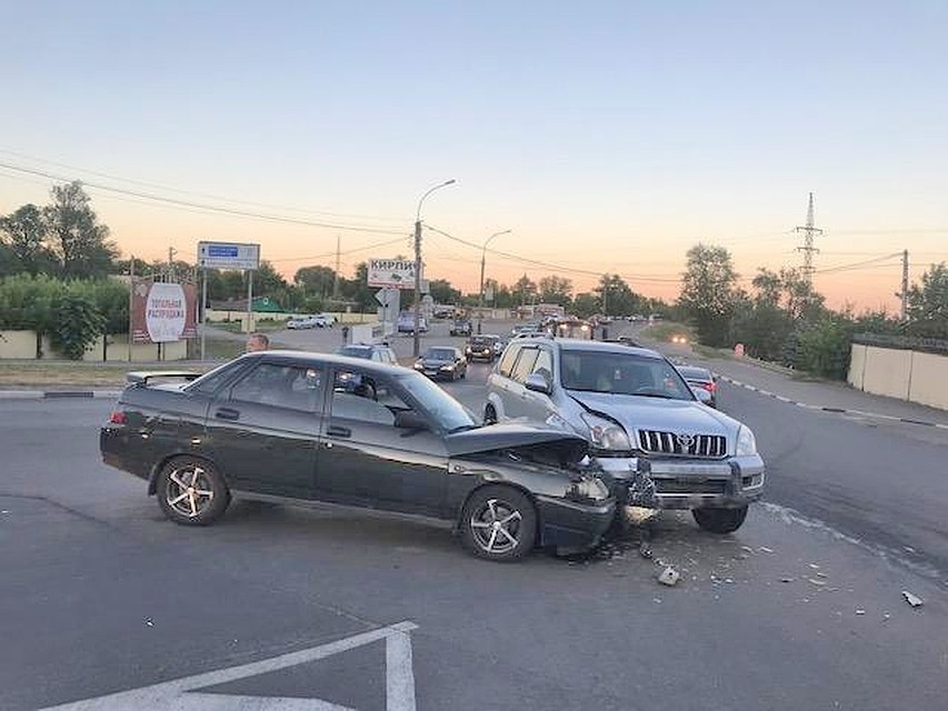 Авария произошла на улице Степана Разина