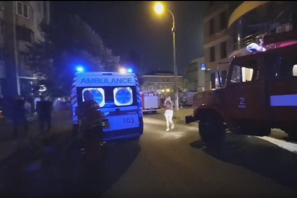 Во дворе одного из жилых домов на улице Тургеневской в центре Киева прогремел взрыв