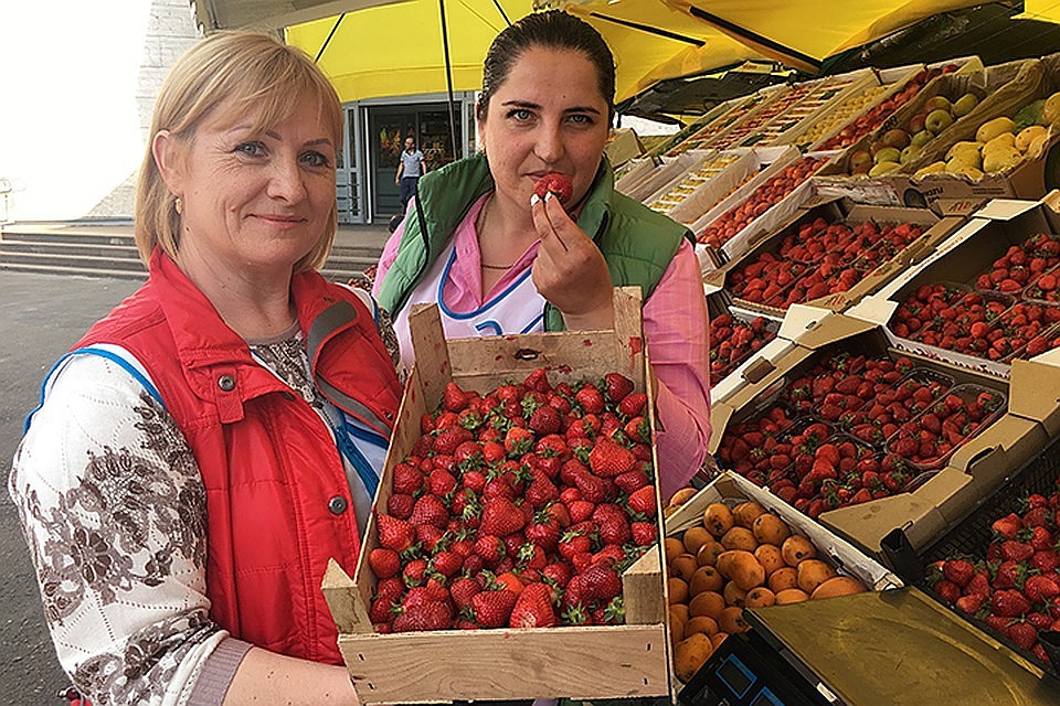 В Роспотребнадзоре посоветовали, как выбрать вкусную клубнику