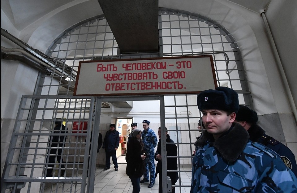 Жителя Хороля приговорили к длительному сроку за нападение на полицейского