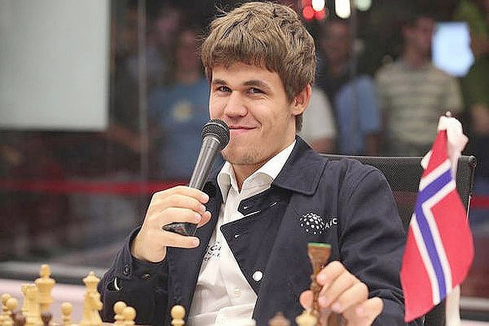 За тур до конца соревнований в Ставангере победу одержал чемпион мира по шахматам Магнус Карлсен. Фото: с сайта russiachess.org