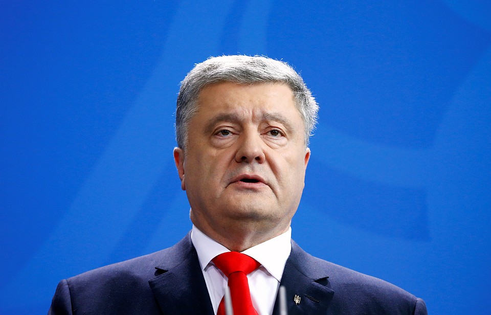 Рейтинг партии Порошенко на выборах в Раду упал до проходного барьера