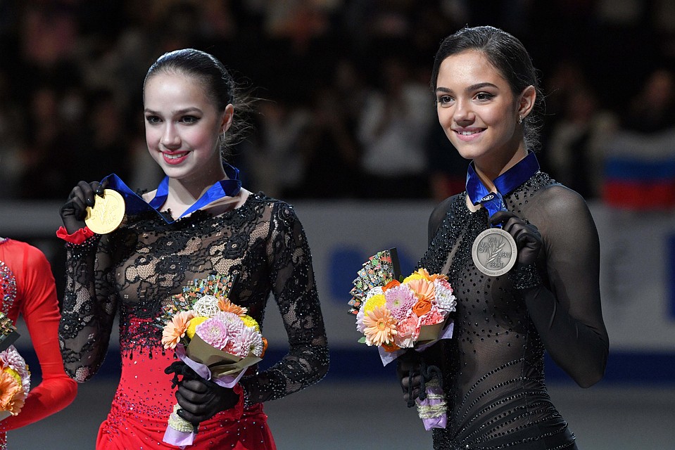 Алина Загитова и Евгения Медведева на чемпионате мира 2019 в Сайтаме.