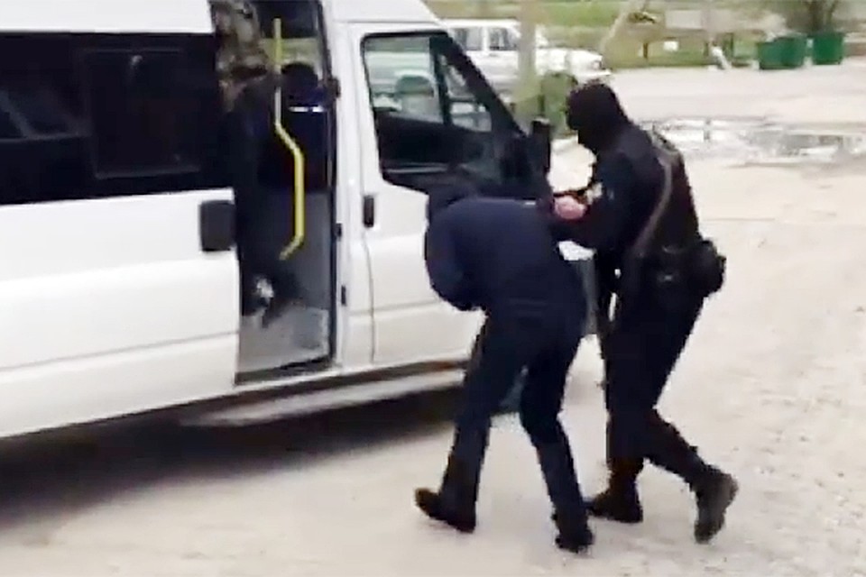 В городе Новый Уренгой ЯНАО задержаны организатор и 10 участников преступной группы