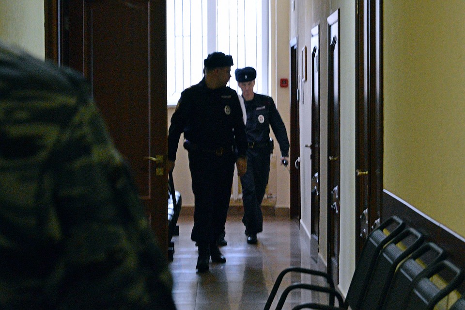 Директора завода оставили под домашним арестом