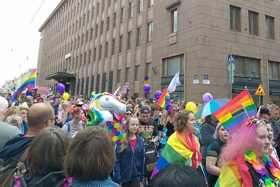 В Хельсинки состоялось шествие в поддержку секс-меньшинств «Helsinki Pride». Фото: с сайта fontanka.ru