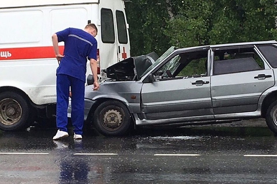 В ДТП со скорой под Тюменью пострадали пять человек Фото: vk.com