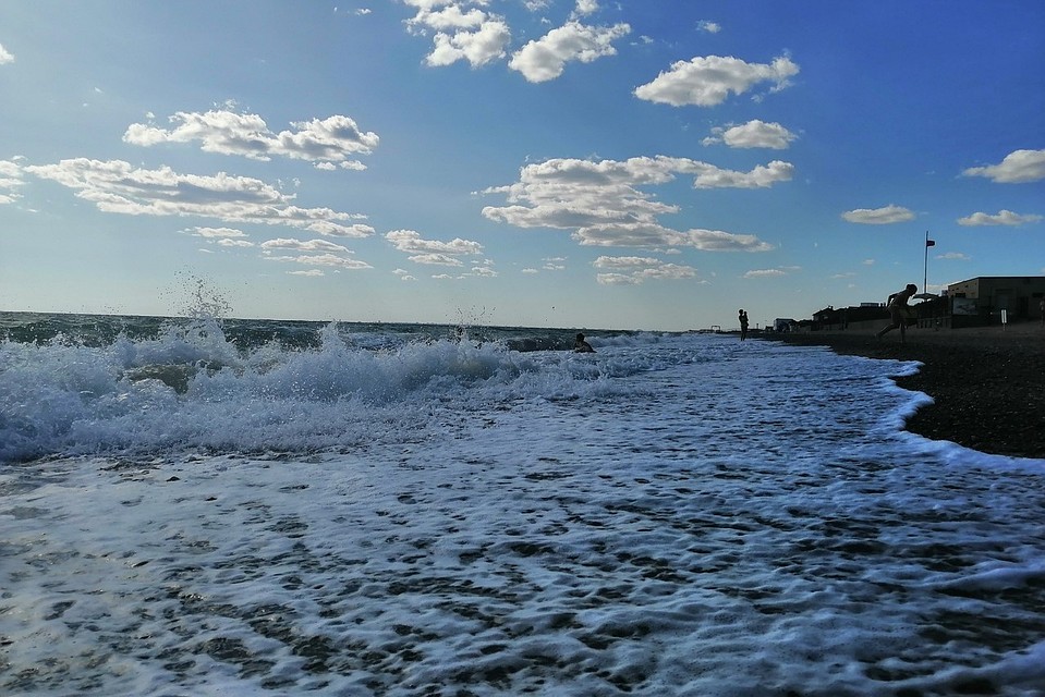 Море прогрелось до +25°.