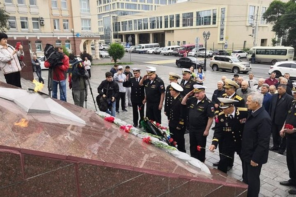 Траурный митинг во Владивостоке. Фото: пресс-служба ТОФ