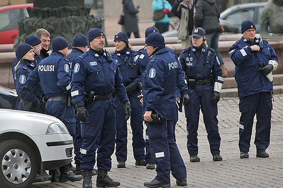 Финны ежегодно подают около тысячи жалоб на противоправные действия полиции. Фото: с сайта uusisuomi.fi