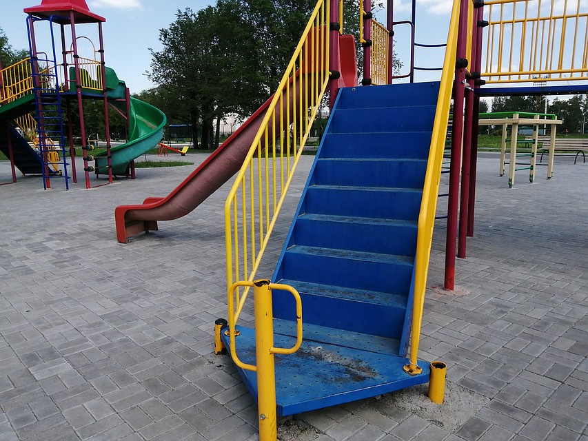 Что-нибудь да не так с каждой конструкцией. Фото: пресс-служба ОНФ.