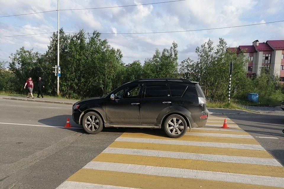 ДТП в Салехарде: иномарка при обгоне на «зебре» сбила ребенка Фото: Госавтоинспекция Ямала