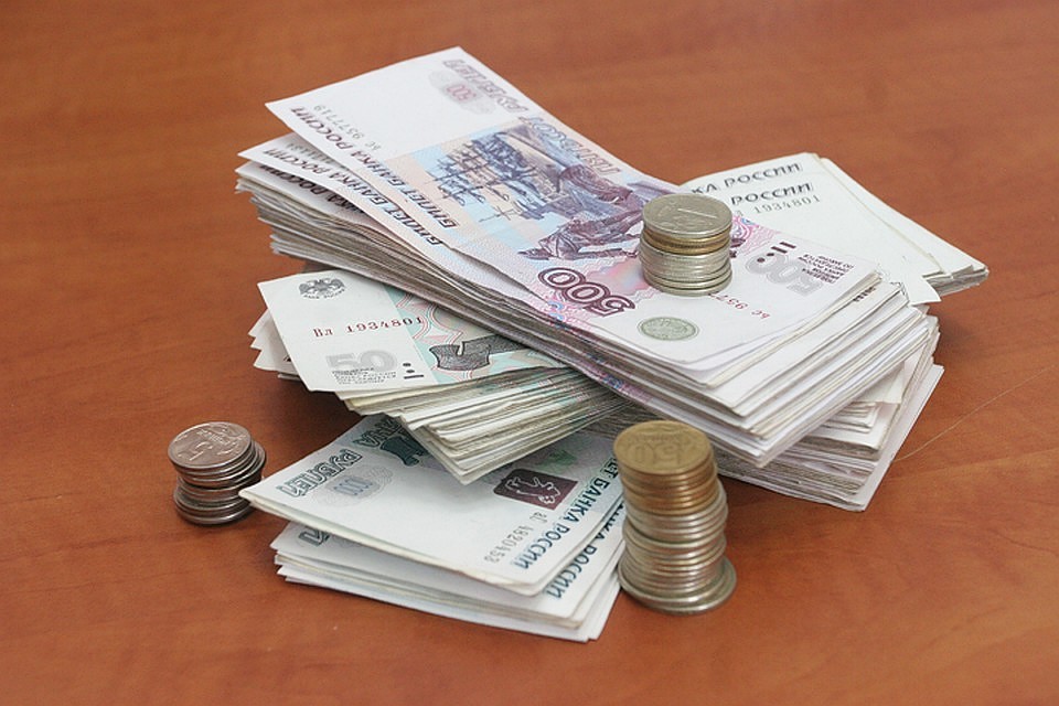Задолженность по зарплате в России в июне снизилась на 12,8%