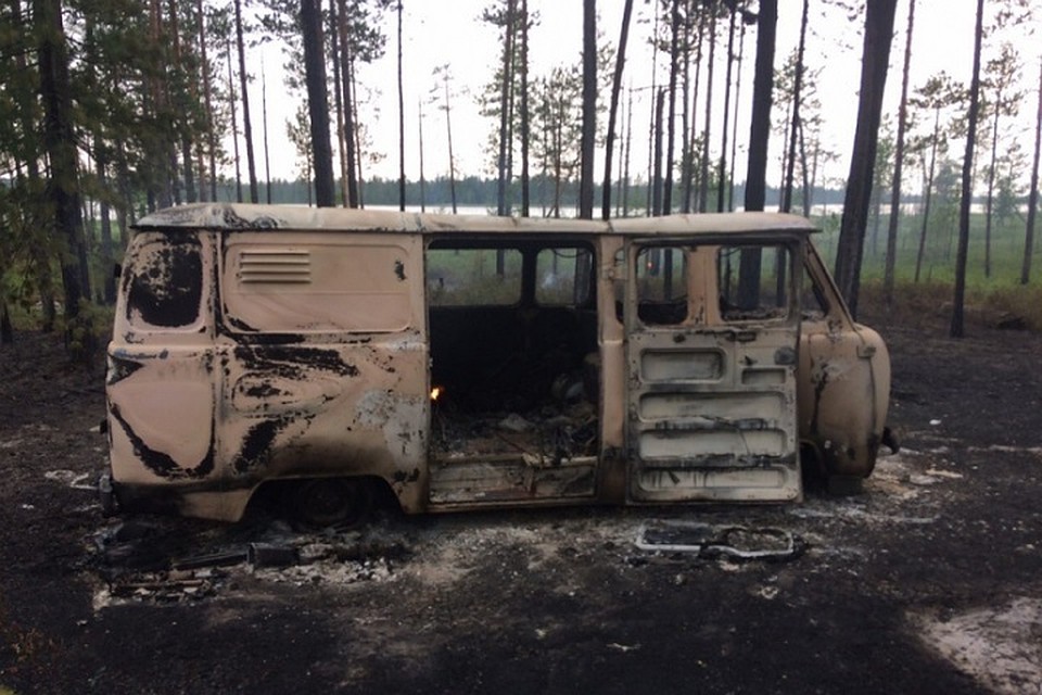 Мужчина и женщина пострадали от взрыва в автомобиле Фото: 89.mchs.gov.ru