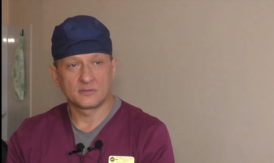 Заведующий отделением детской урологии Сергей Терехин возглавлял операцию