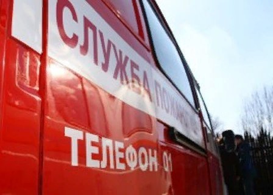 Оба пожара сотрудники МЧС тушили ночью