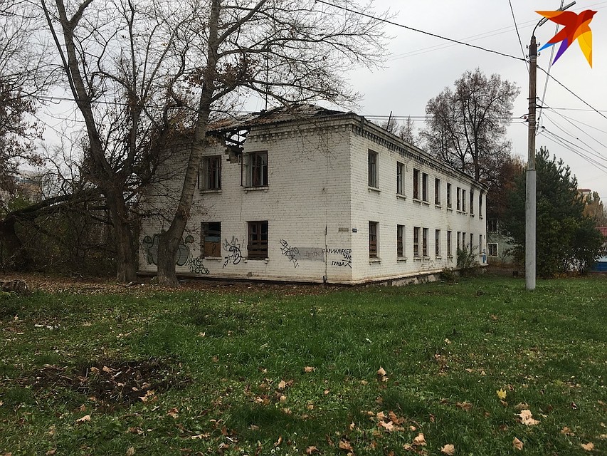 В Орле активисты просят власти снести или огородить расселенные дома на улице Лескова