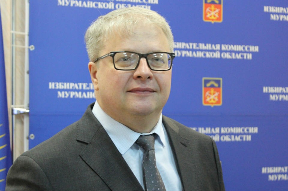 Виталий Измайлов стал первым зарегистрированным кандидатом на выборы губернатора Мурманской области.