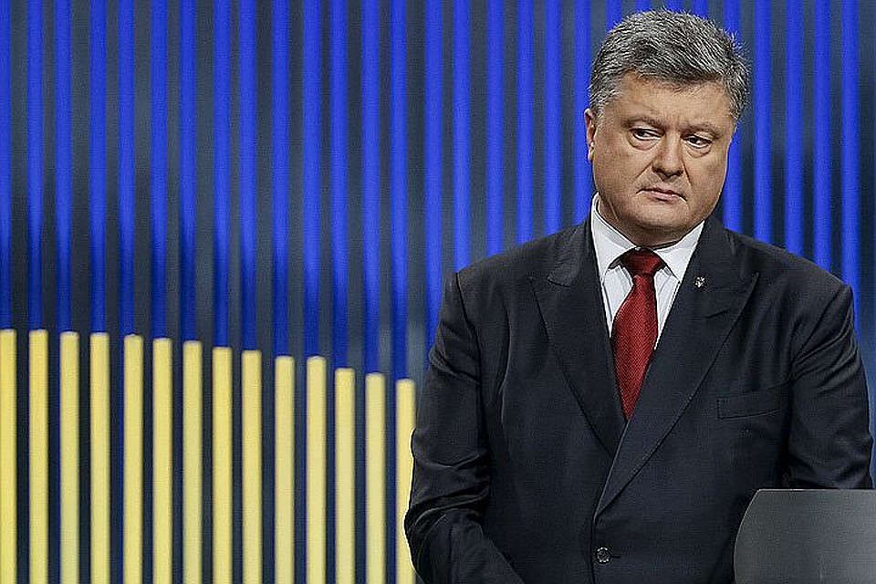Экс-глава незалежной улетел в Турцию со всеми членами своей семьи, но обещает вернуться на Украину