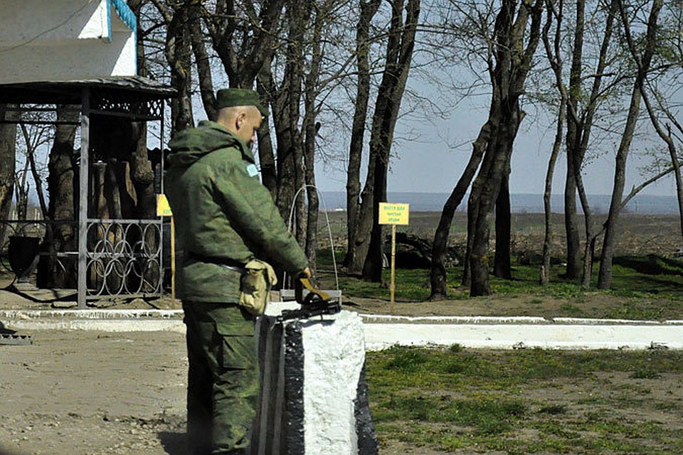 Российские миротворцы обеспечивают мир в регионе.