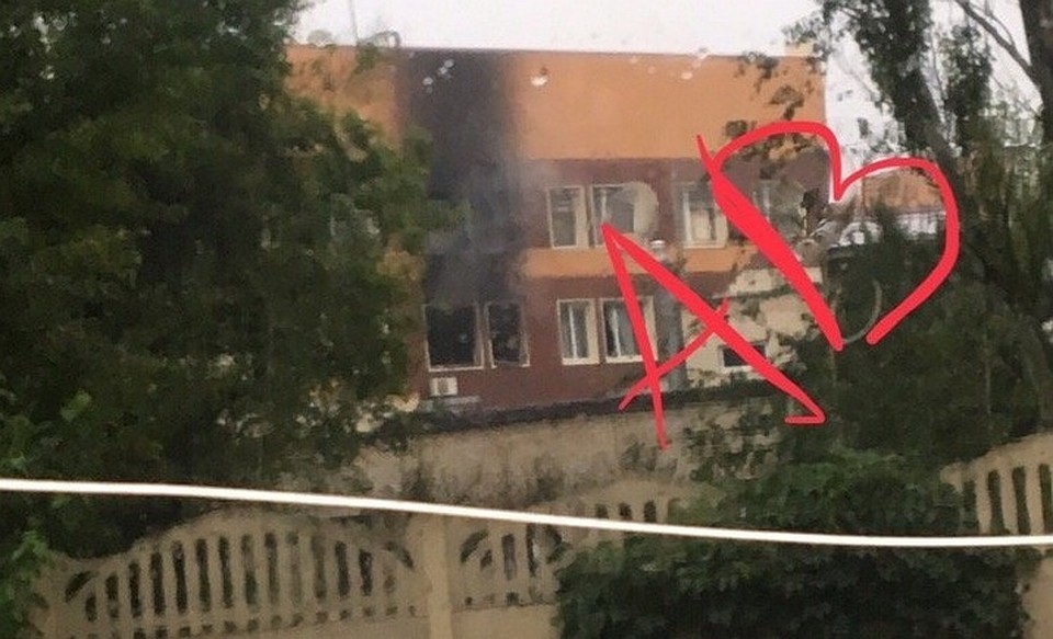 В Донецке горел роддом Вишневского. Фото: ВКонтакте/ЧП