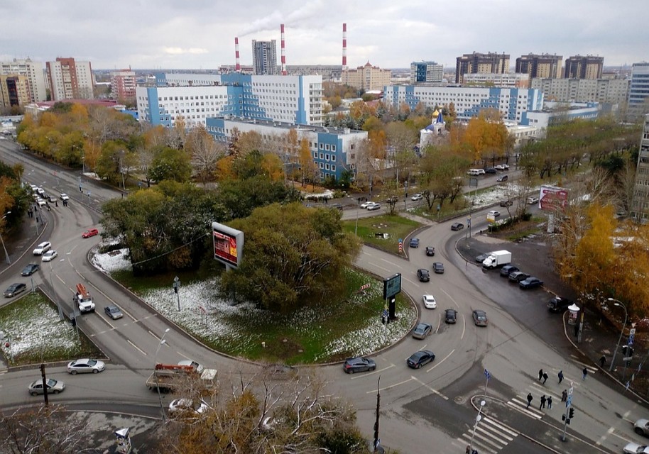 В Тюмени мужчина погиб под колесами отечественного авто. Фото - Азат Кутлугужин.