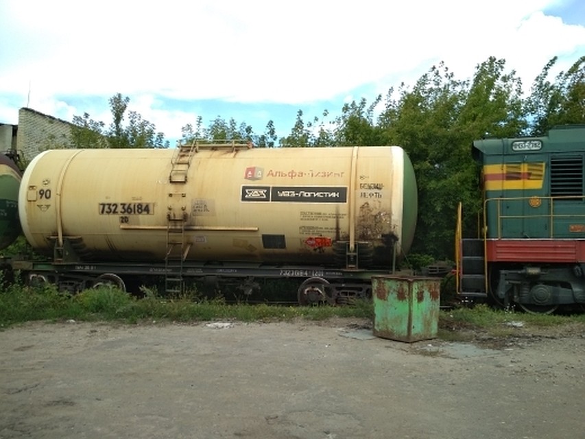 С рельс сошла одна колесная пара