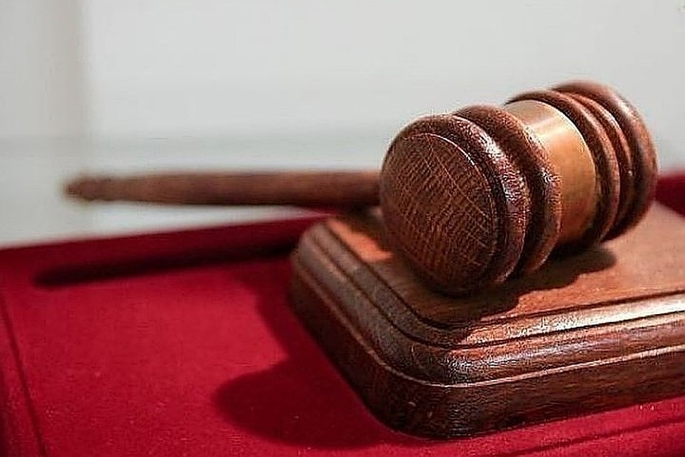 Суд оштрафовал директора, который обматерил бывшую подчиненную.