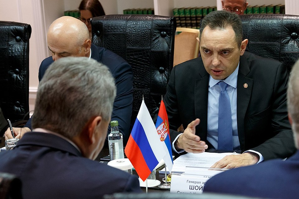 Министр обороны Сербии Александр Вулин