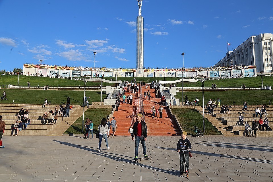 Население области медленно, но сокращается