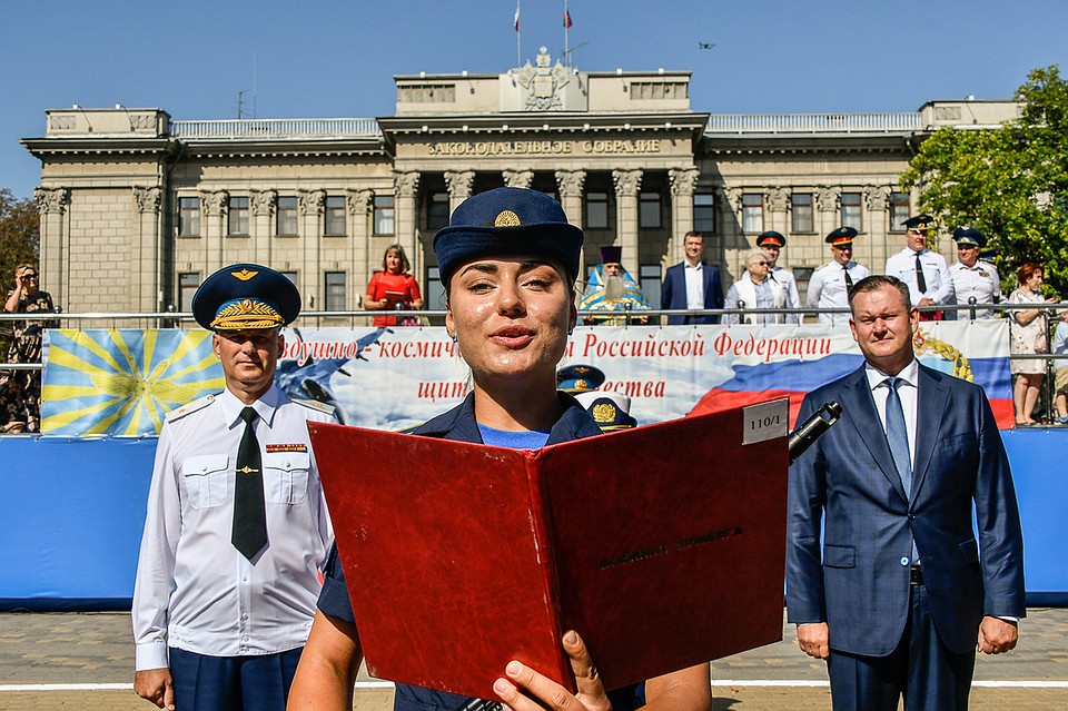Клятву девушки произносили громко, четко, с гордостью.