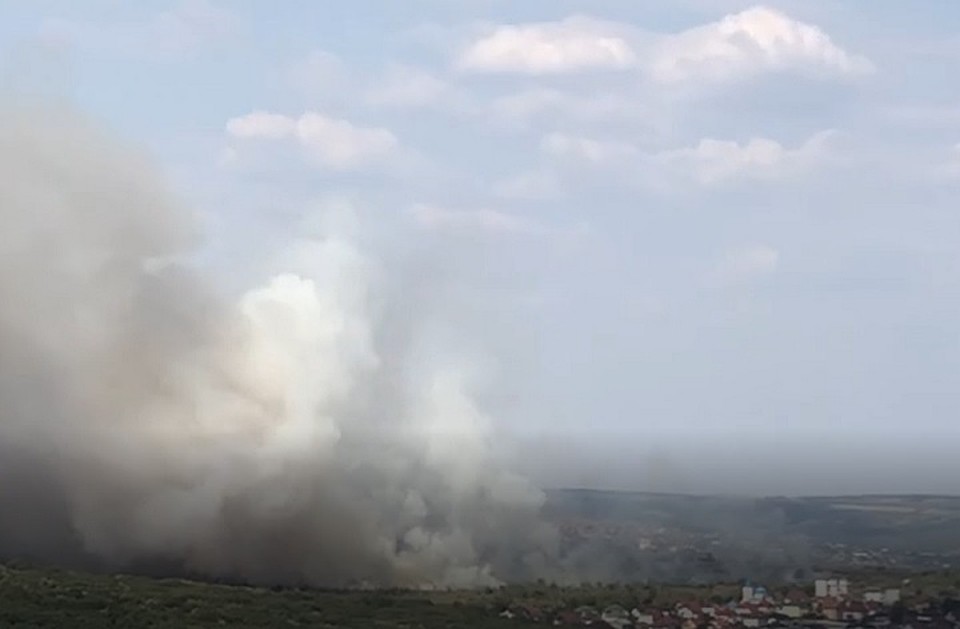 Буюканы заволокло дымом. Фото: скриншот видео