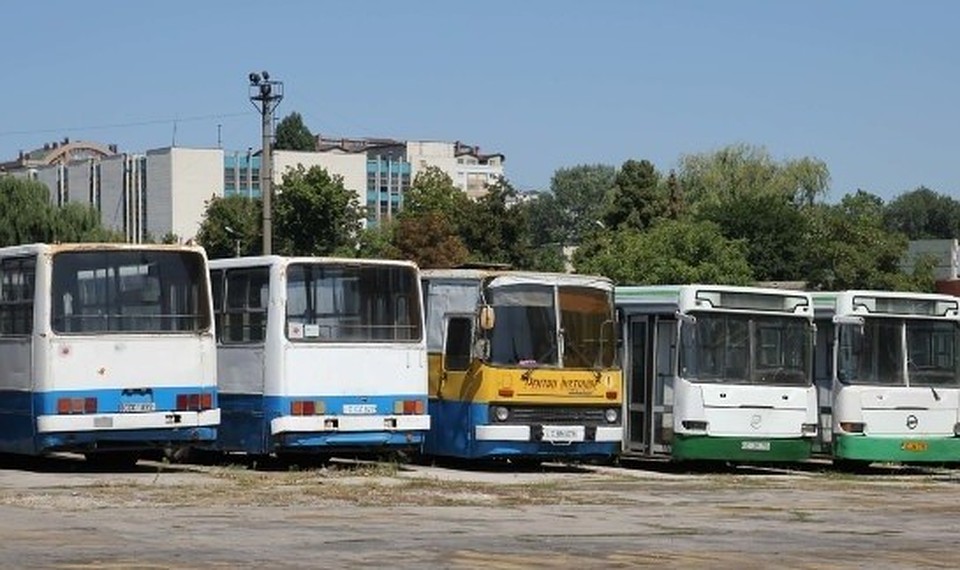 В столице не хватает не только автобусов, но и водителей и кондукторов.