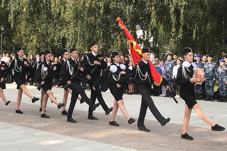 Дань памяти отдало не одно поколение ярославцев