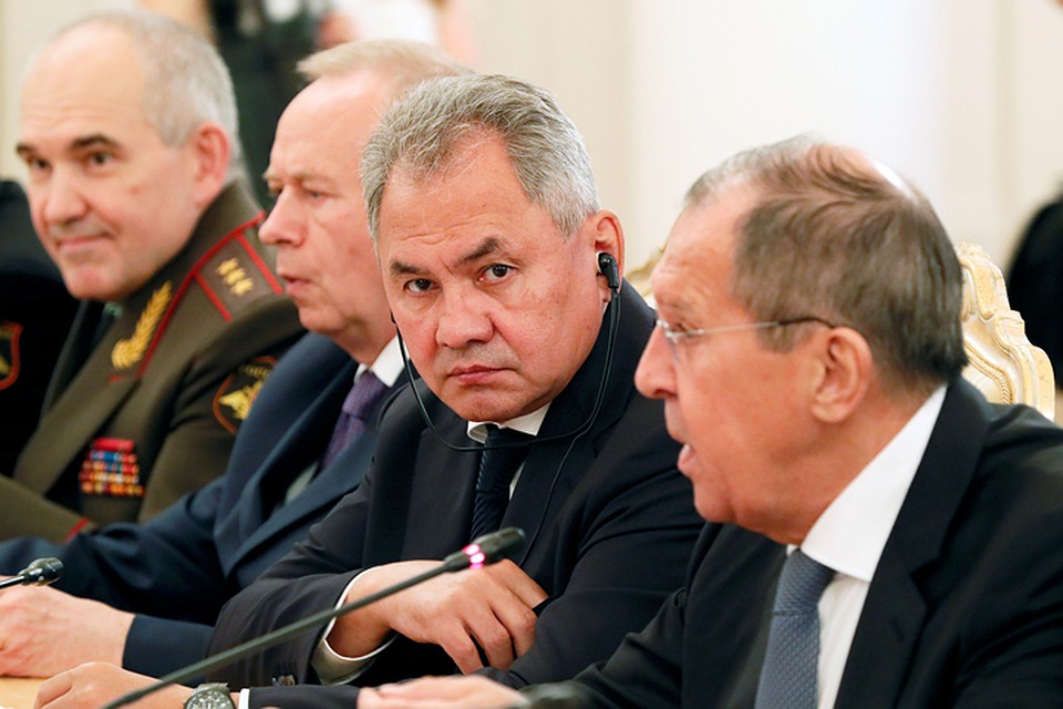 Шойгу пригласил французских военных поучаствовать в параде по случаю 75-летия Победы на Красной площади