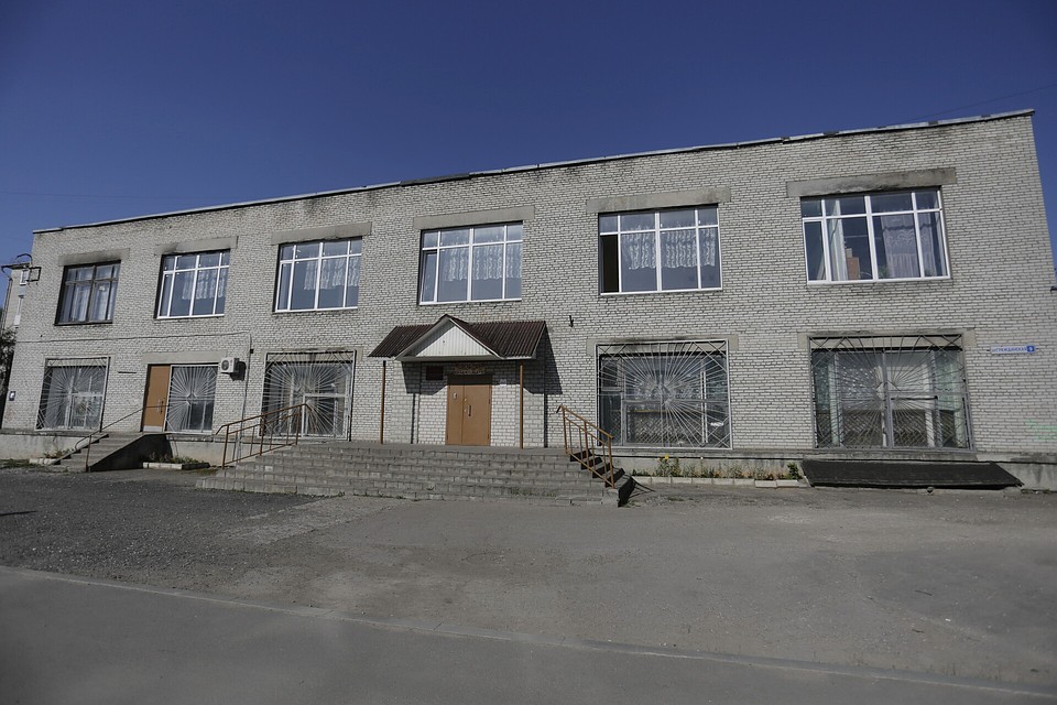 Бывшее здание центра требует ремонта, так что учиться там невозможно.