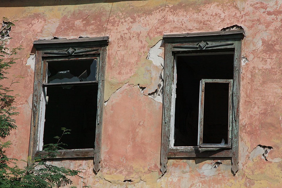 Еще в 2015 году дом признали аварийным и подлежащим сносу.