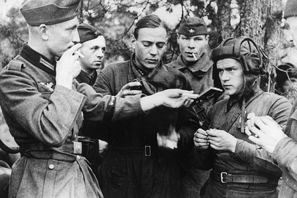 Нас любят попрекать «предвоенным союзом Сталина и Гитлера», вспоминают совместный парад Красной Армии и вермахта