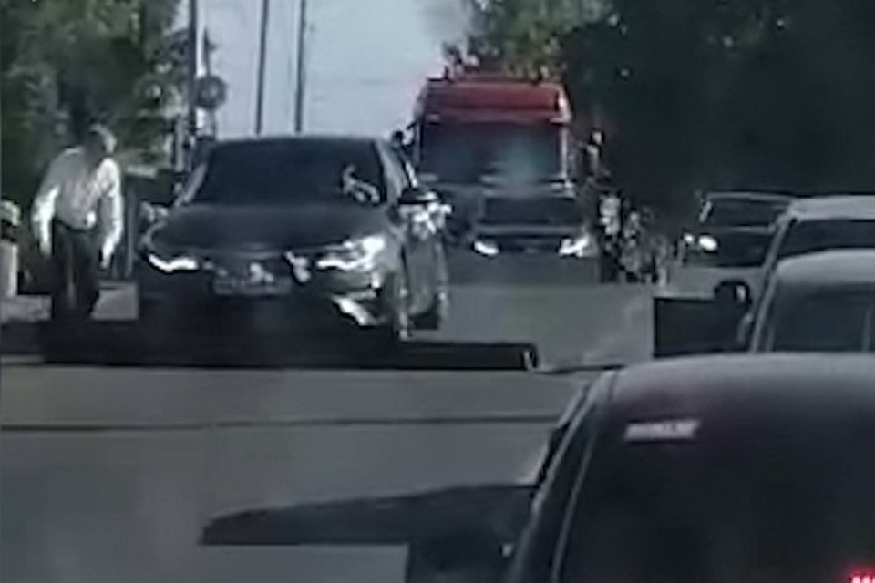 В Анжеро-Судженске полицейские наказали участников свадебного кортежа за опасную езду.ФОТО: ГУ МВД по Кемеровской области