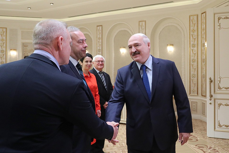 Александр Лукашенко провел встречу с представителями крупных украинских СМИ. Фото: БелТА
