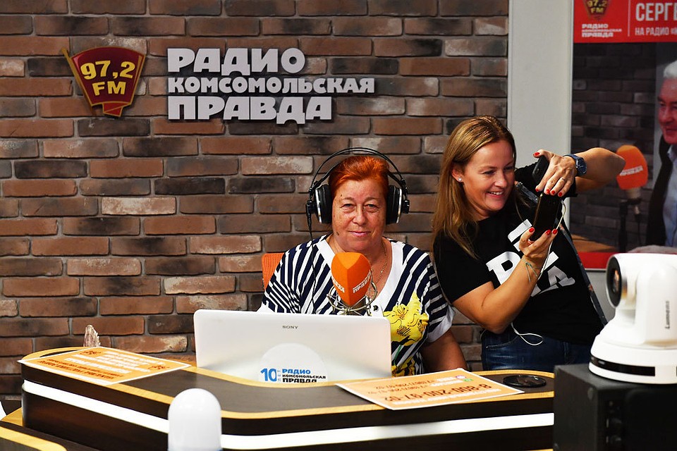 В студии Радио «КП». И эфир, и селфи.