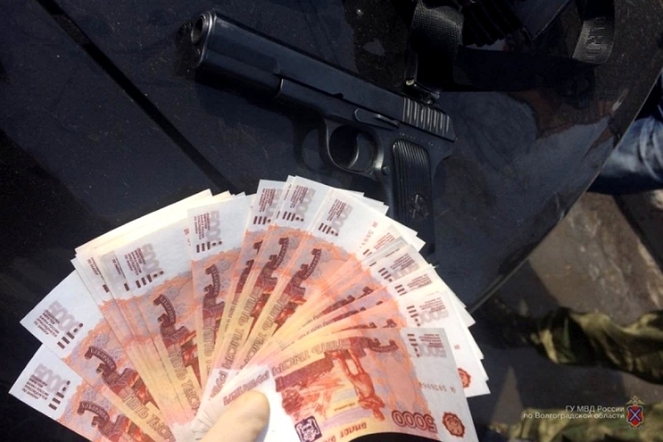 Мошенники заработали 500 тысяч рублей.