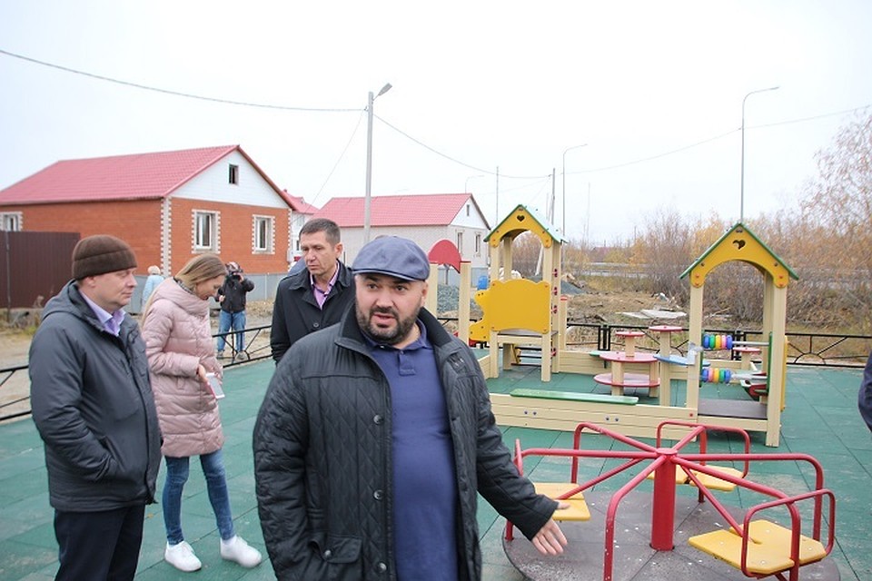 Градоначальник Салехарда проверил строительство дорог и детских площадок Фото: salekhard.or