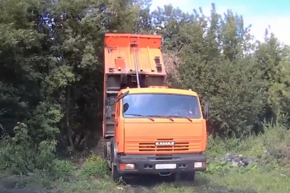 Организатора стихийной свалки в Кузбассе вычислили через соцсети.ФОТО: ГУ МВД по Кемеровской области