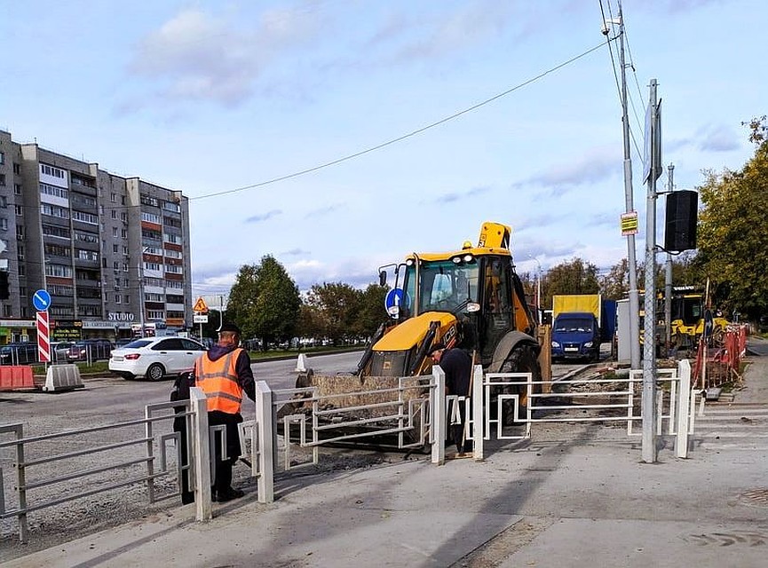 На двух тюменских улицах временно ограничат движение транспорта.