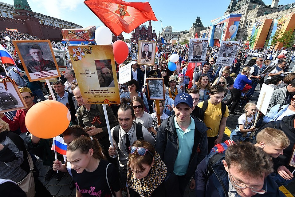 Акции "Бессмертный полк" прошли во всех бывших республиках Советского Союза