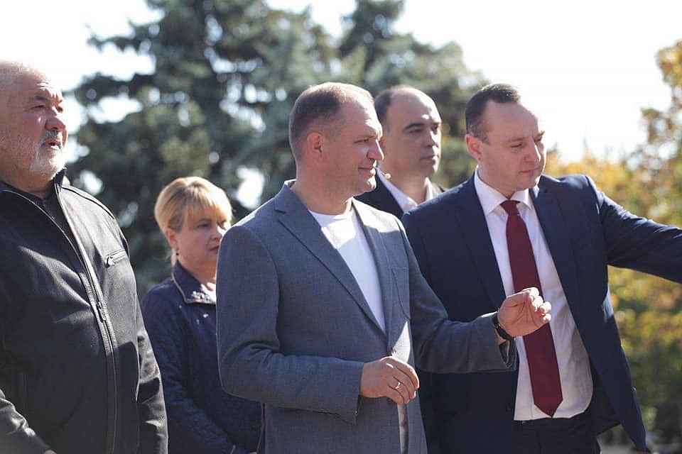 Вместе со своей командой кандидат ПСРМ Ион Чебан провел встречу и с жителями сектора Рышкановка