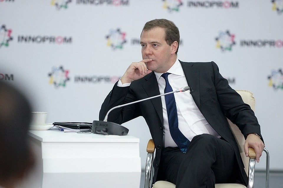 Дмитрий Медведев прилетает в Екатеринбург