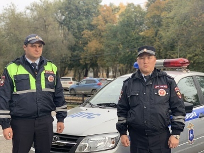 Инспекторы ДПС готовы прийти на помощь в любой ситуации