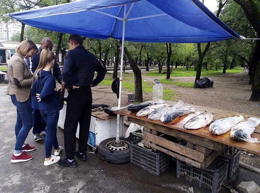 По словам чиновников победить незаконный бизнес можно только совместными усилиями